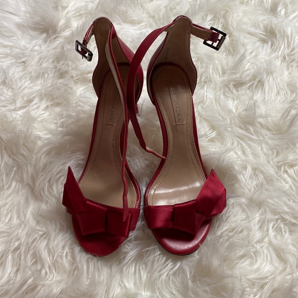 BCGB Maxazria peep toe heels.Size 6.5